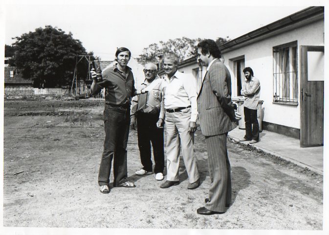 img028