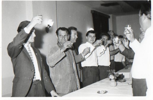 img043