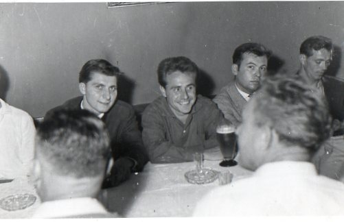 img044